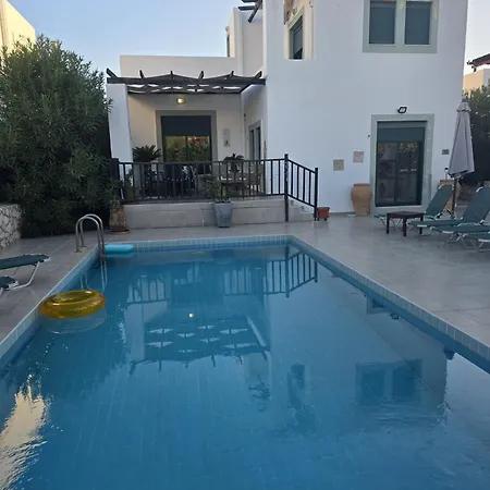 ヴィラ 2 Bedroom With Pool Pylona Gardens Close To Lindos *
