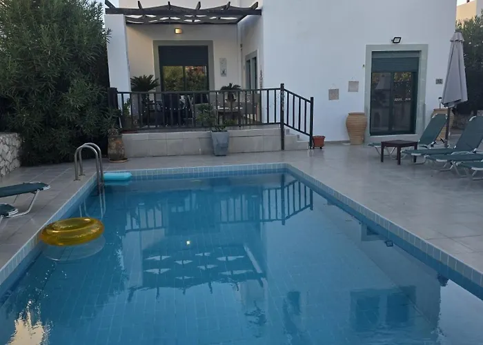 ヴィラ 2 Bedroom With Pool Pylona Gardens Close To Lindos *